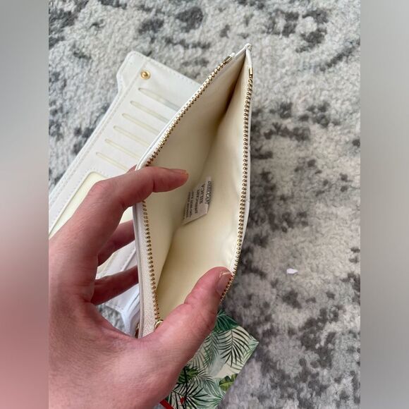 Badgley Mischka white slim quilted vegan long cards wallet NWT - Picture 9 of 13